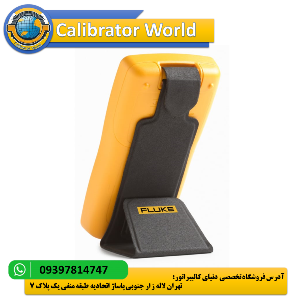 تصویر مولتی‌متر Fluke 107 با نمایشگر روشن و دکمه‌های قابل استفاده برای اندازه‌گیری‌های الکتریکی